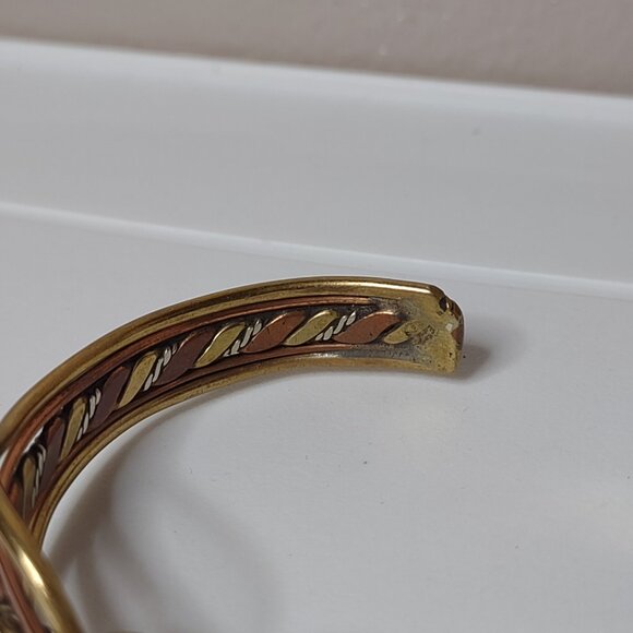 6.75 Inch Very Awesome Vintage Multi Tone Metal Cuff Bracelet - Picture 11 of 13
